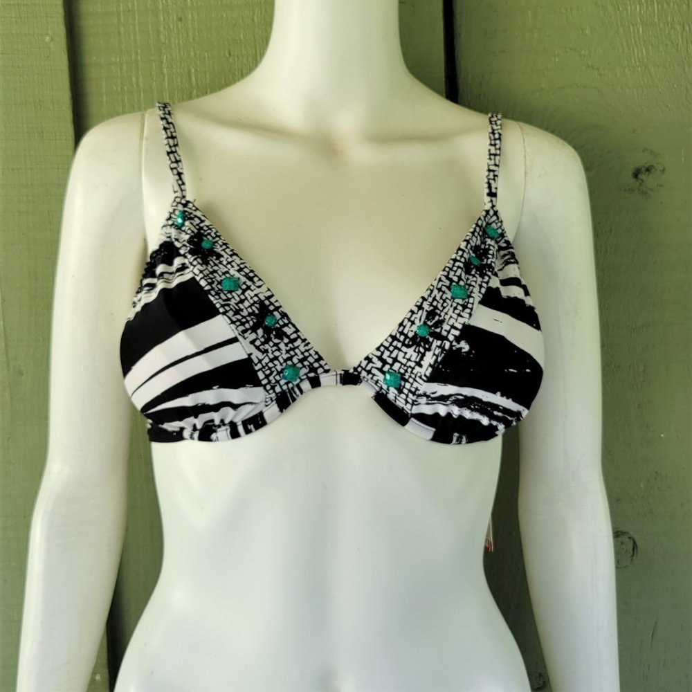 NWT GOSSIP Collection Bikini Swim Top Small S Underwire